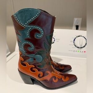 Jeffrey Campbell Saddle Up Western Cowboy Boots size 5.5 Women's.